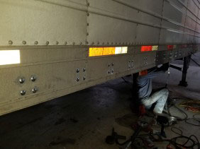 Repairing alum rails In Edinburg by US 281 Truck And Trailer Services LLC