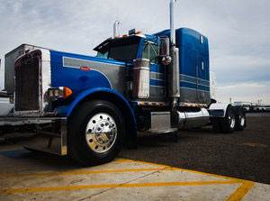 Paint job on Petrbilt Truck in Edinburg by US 281 Truck And Trailer Services LLC